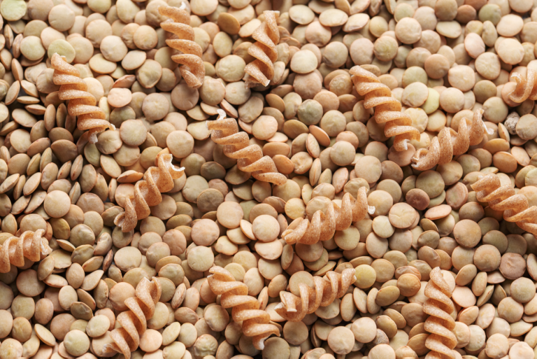 ¿Cómo incorporar la pasta de legumbres en nuestra dieta?